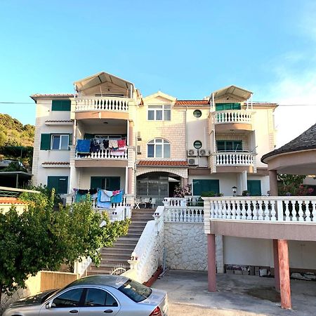 Apartments Bilo - Jela & Ivan Dolac エクステリア 写真