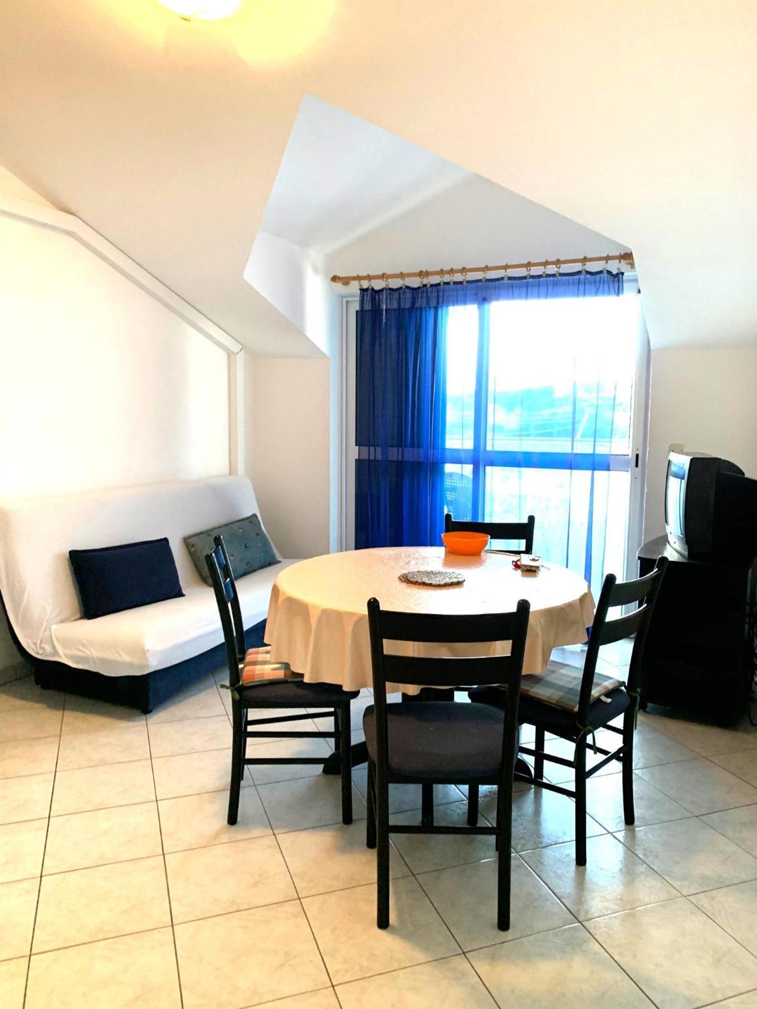 Apartments Bilo - Jela & Ivan Dolac エクステリア 写真